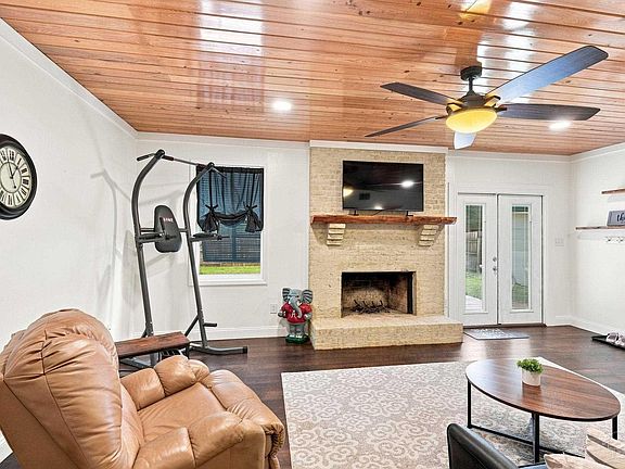 5th image of 4180 Monteigne Dr