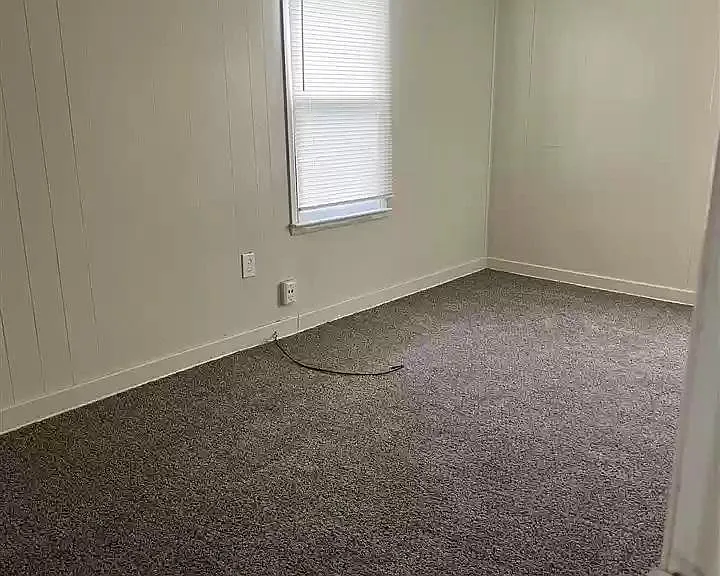 8684 Continental Ave — Photo 5