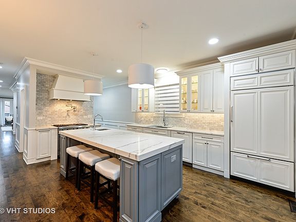 5th image of 1711 W Wrightwood Ave