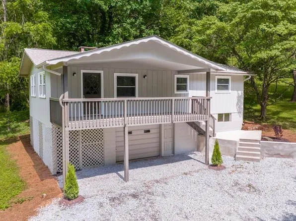 50 Zurich Cir, Franklin, NC 28734