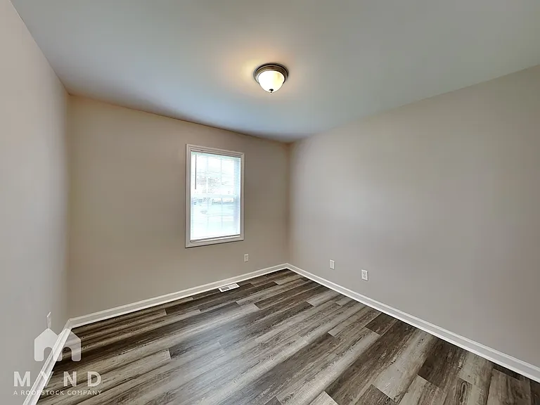 729 Chandler Ave — Photo 11