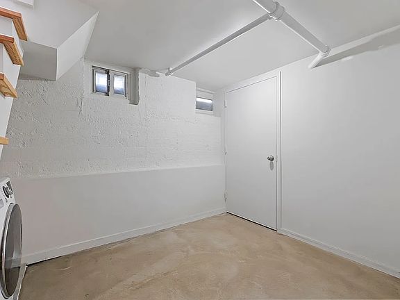 5th image of 124 Sullivan Pl #1