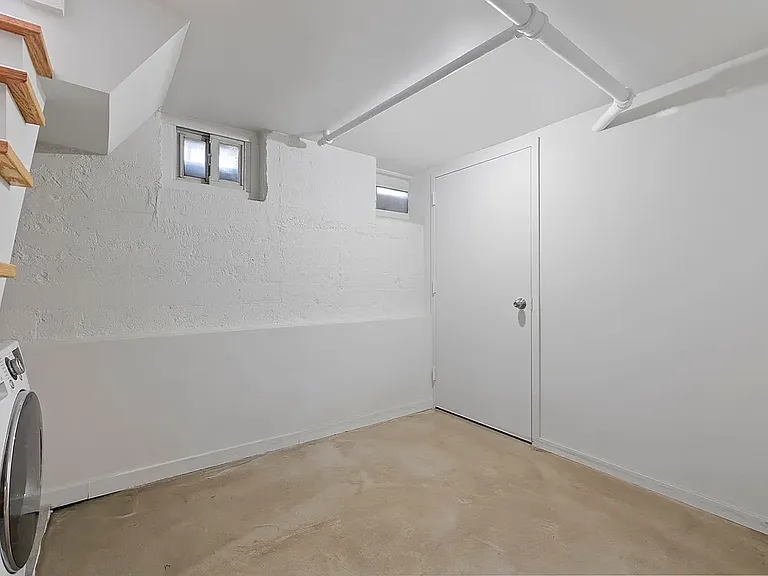 124 Sullivan Pl #1 — Photo 5