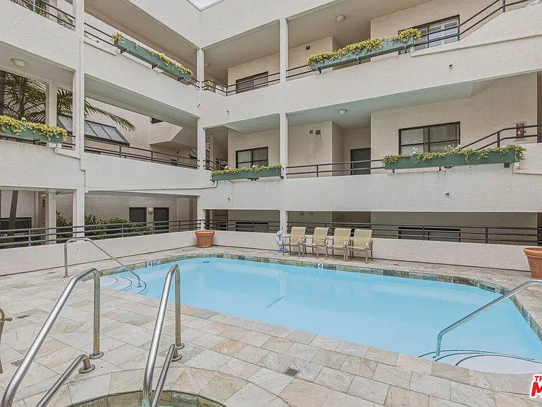 11636 Montana Ave #103 — Photo 45