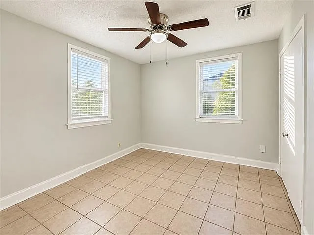 2 bed, 1.0 bath, 786 sqft, $1,375 — Photo 4