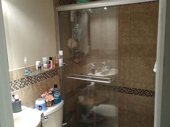 5th image of 5358 N Cumberland Ave APT 211