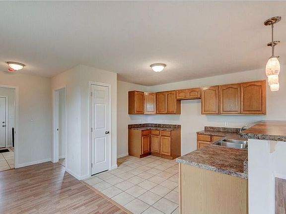4th image of 3135 NW Johnston St