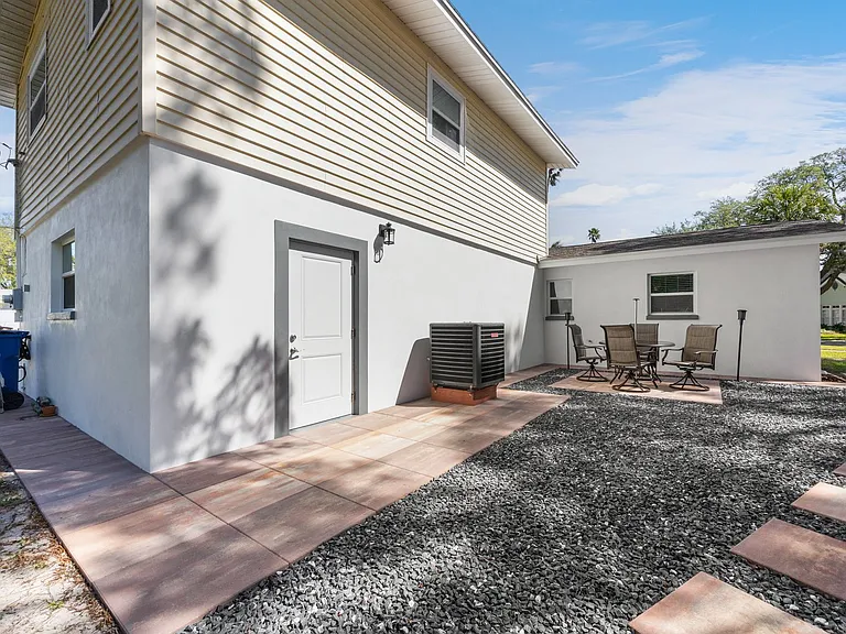 4038 Harrisburg St NE — Photo 40