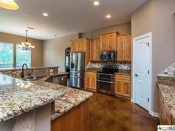 5th image of 113 Cambridge Way