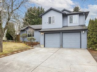 37324 Green Mountain St, Sandy, OR 97055