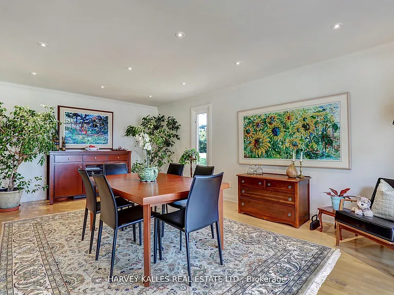 18 La Rose Ave #Townhouse 16 — Photo 17