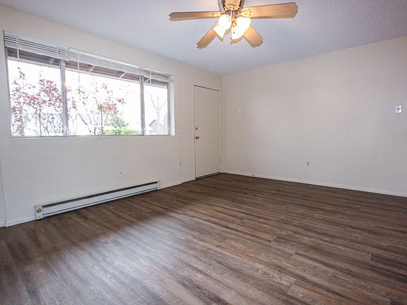 3rd image of 4910 N Arnold Dr #2