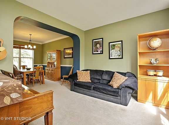 3rd image of 38 Briarwood Dr