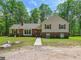 8013 Baileys Ln, Pasadena, MD 21122