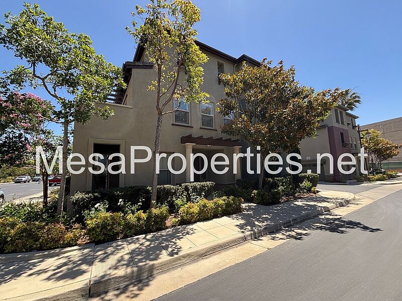 1st image of 12346 Claredon Dr Unit 1