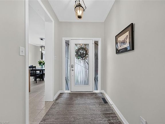 4th image of 165 Doon Mills Dr