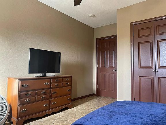 4th image of 4479 Pocahontas Ave