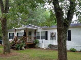 105 Henderson Ln, Paris, TN 38242