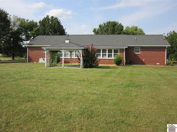 3rd image of 151 Praire Dr