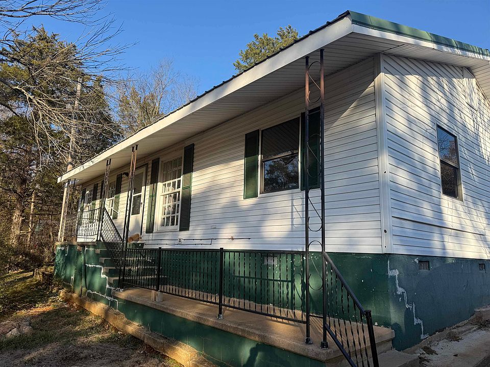 1st image of 21 Arrowhead Dr