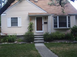 907 Coolidge Ave, Clawson, MI 48017
