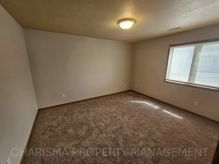 340 N Main Avenue — Photo 39