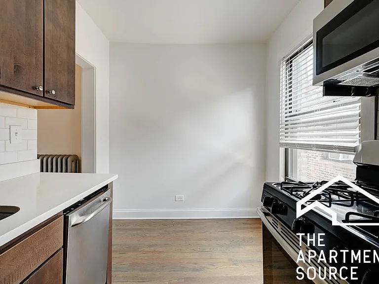 2641 N Spaulding Ave #3E — Photo 2