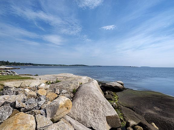 4th image of 9 Elwell Point