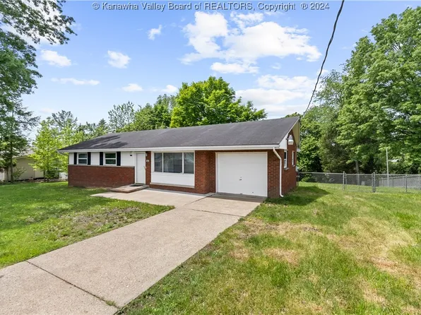 114 Oakwood Ests, Scott Depot, WV 25560