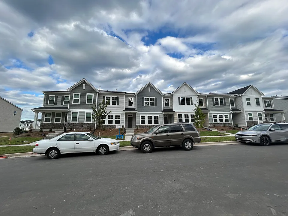 4230 Artifact Ln