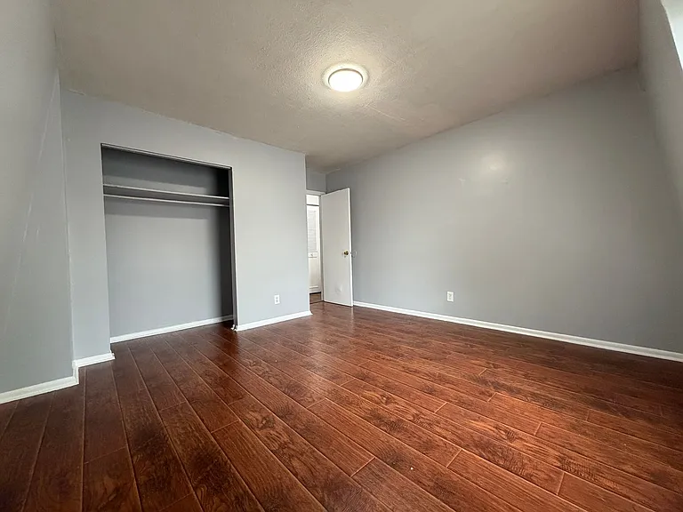 Cedar Chase Apartments — Photo 14