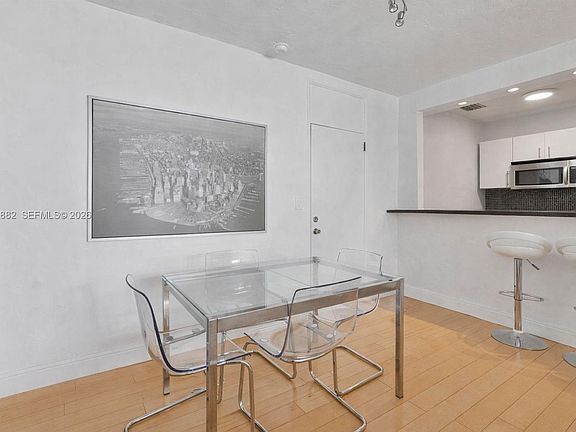 4th image of 1001 7th St APT 202