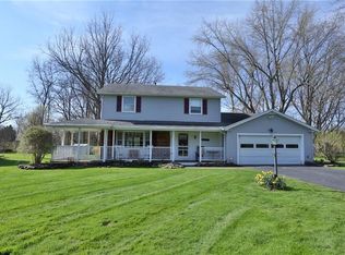 153 Valley Green Dr, Penfield, NY 14526