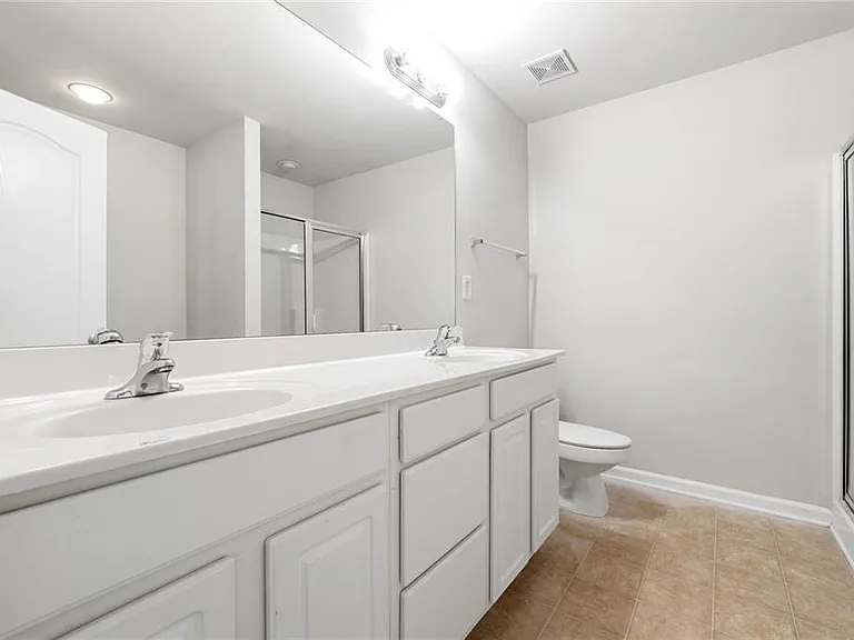 1006 Ivydale Cir — Photo 17