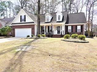 1206 Hunters Trl, Hope Mills, NC 28348