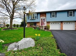 5711 Meadowbrook Dr, Harrisburg, PA 17112
