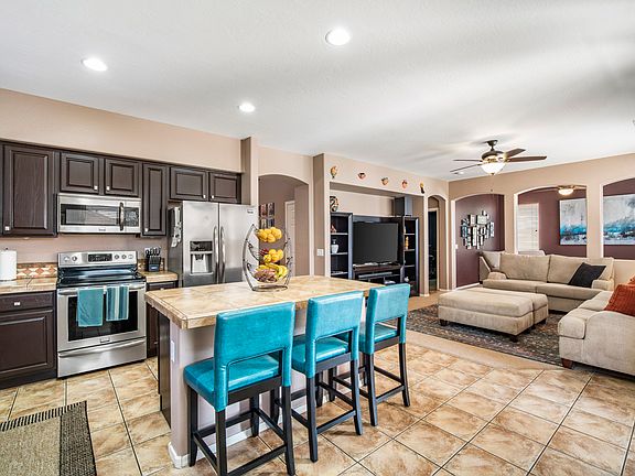 5th image of 16019 W Maui Ln