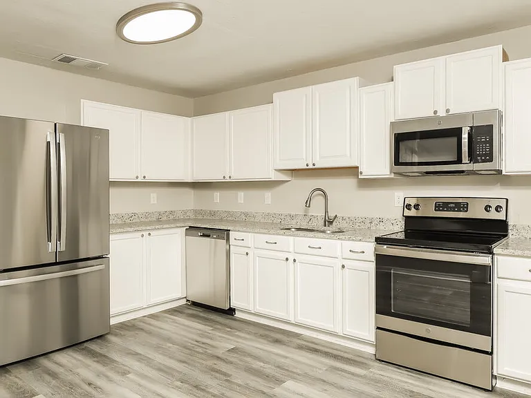 8151 Cheryl Meadow Dr — Photo 8