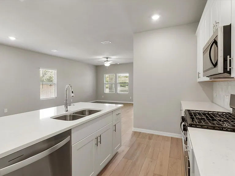 1414 Bridgestone Dr — Photo 10