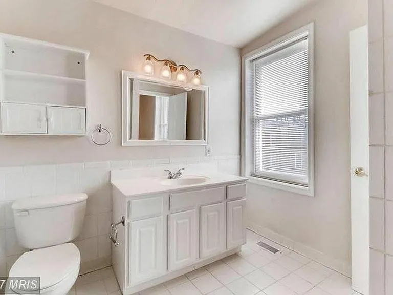 18 W Fort Ave — Photo 9