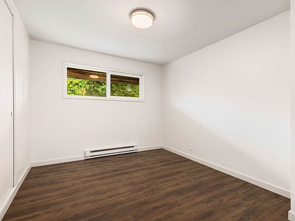 4th image of 16711 10th Ave NE