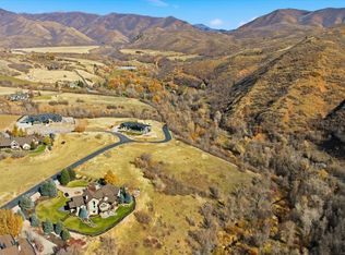 285 S Meadow Dr, Springville, UT 84663