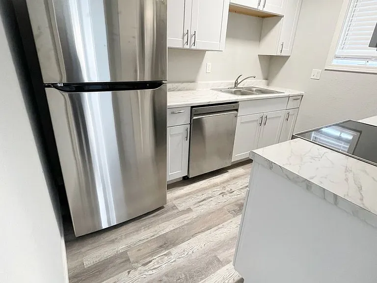 102 B St — Photo 3