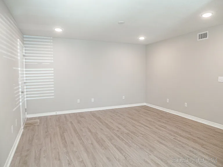 723 S Berthe Ave #18 — Photo 2