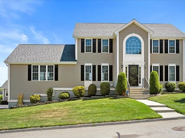 27 Briarcliff Dr, Auburn, MA 01501