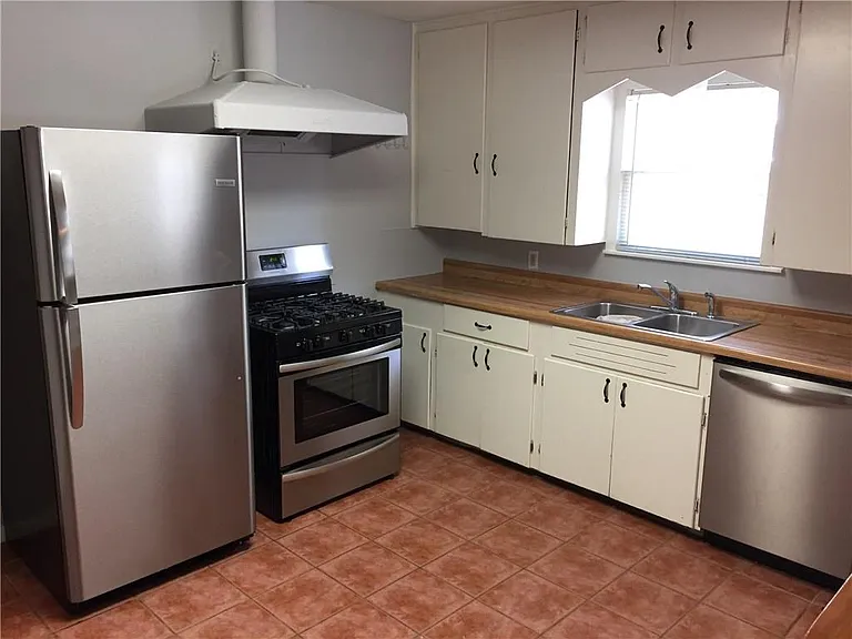 705 Franklin Blvd #A — Photo 5