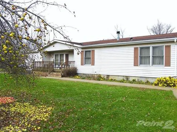 201 Walnut St, Three Oaks, MI 49128