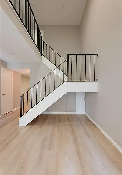 2179 Surrey Ct SE — Photo 8