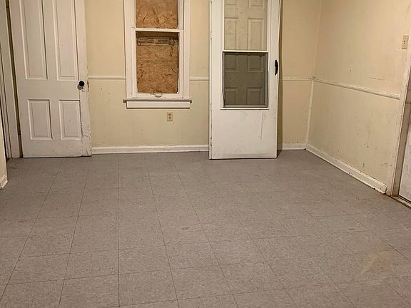 5th image of 1660 Aberdeen Ave