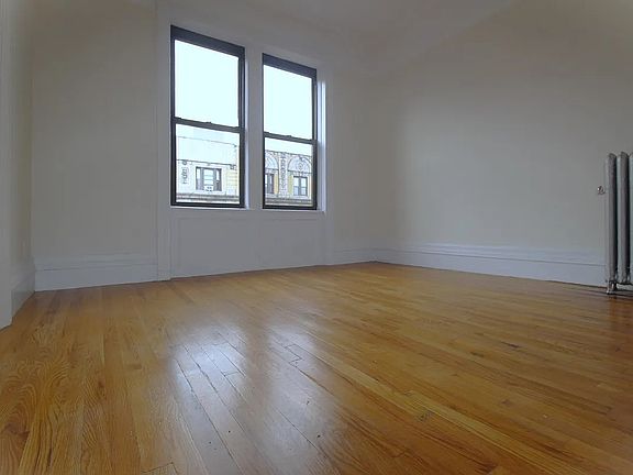 3rd image of 192 Claremont Ave APT 5B